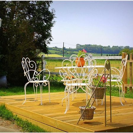 Bed and Breakfast Les Roulottes Des Songes De L'Authie Boufflers Экстерьер фото